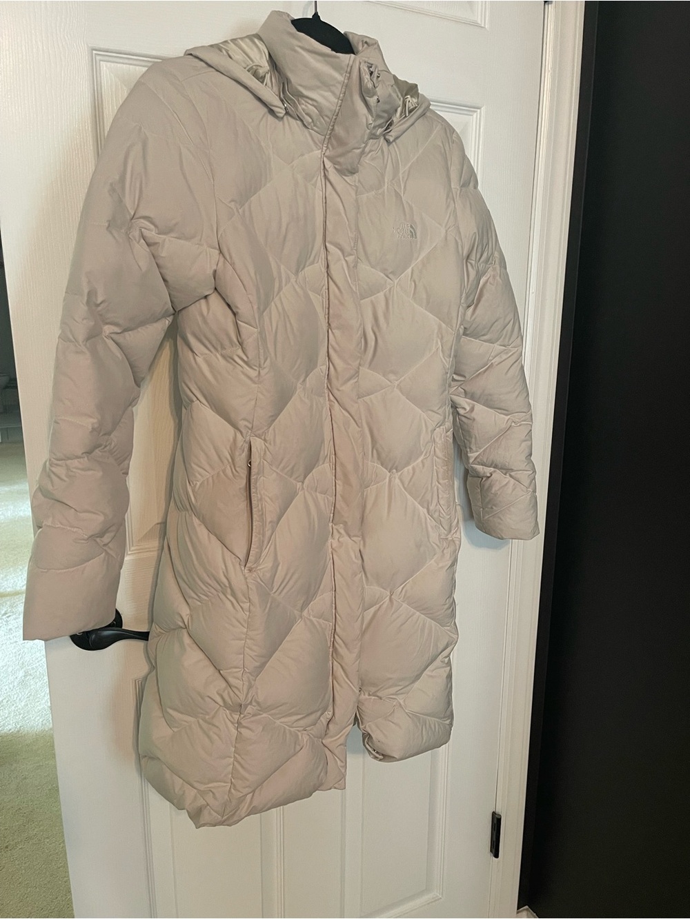 The North Face Women's Cream Quilted Hooded Puffer Coat